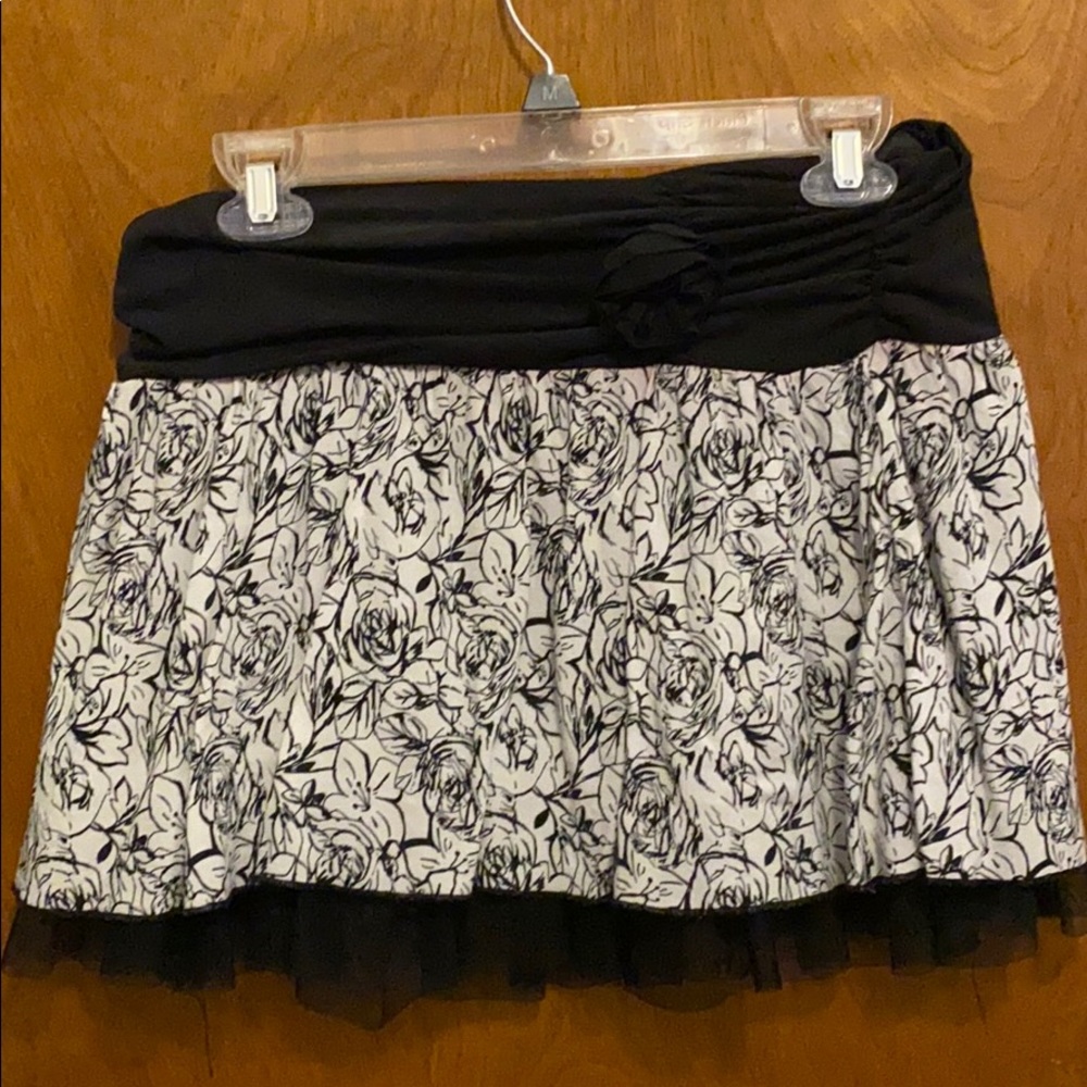 Black and white mini skirt